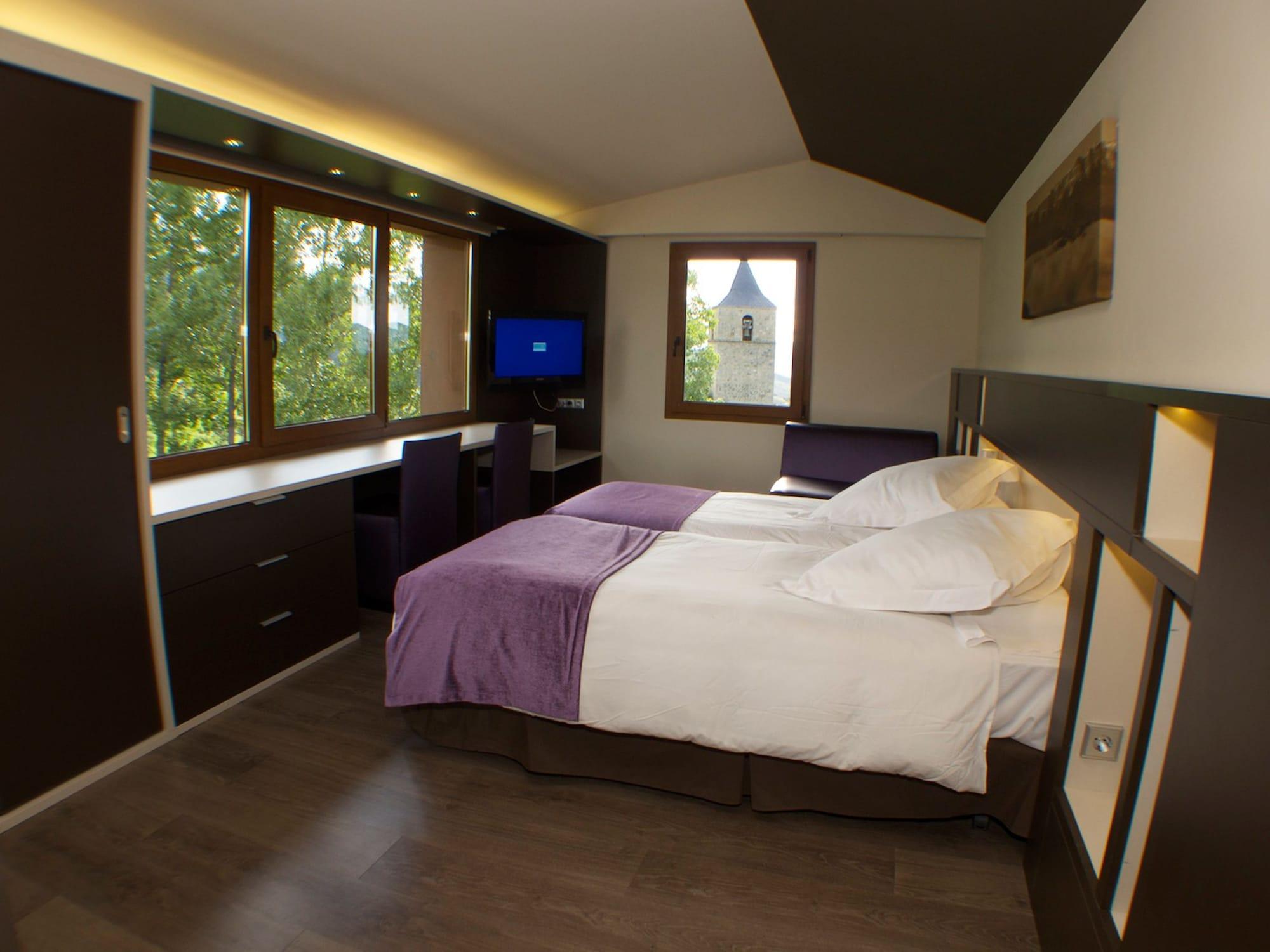 Hotel Mirador Lles Εξωτερικό φωτογραφία
