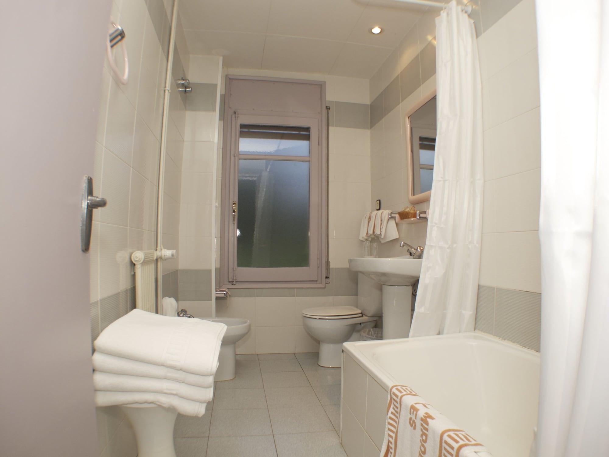 Hotel Mirador Lles Εξωτερικό φωτογραφία