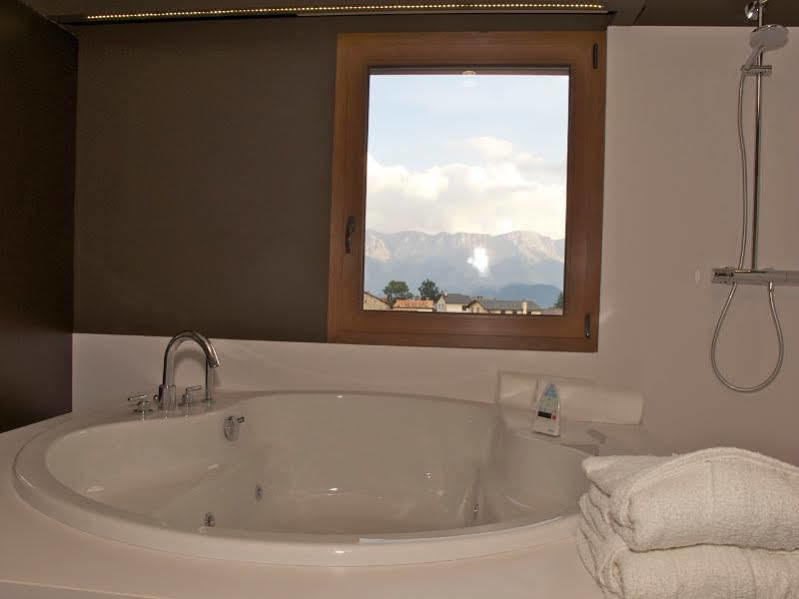 Hotel Mirador Lles Εξωτερικό φωτογραφία
